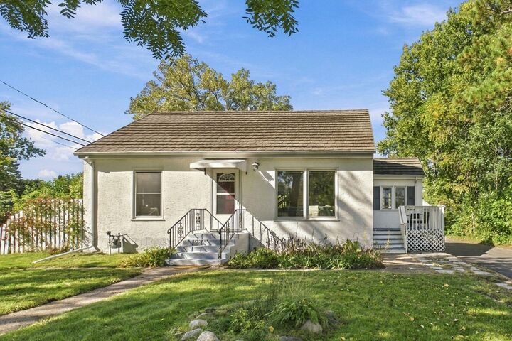 Property Photo:  2359 Victoria Street N  MN 55113 
