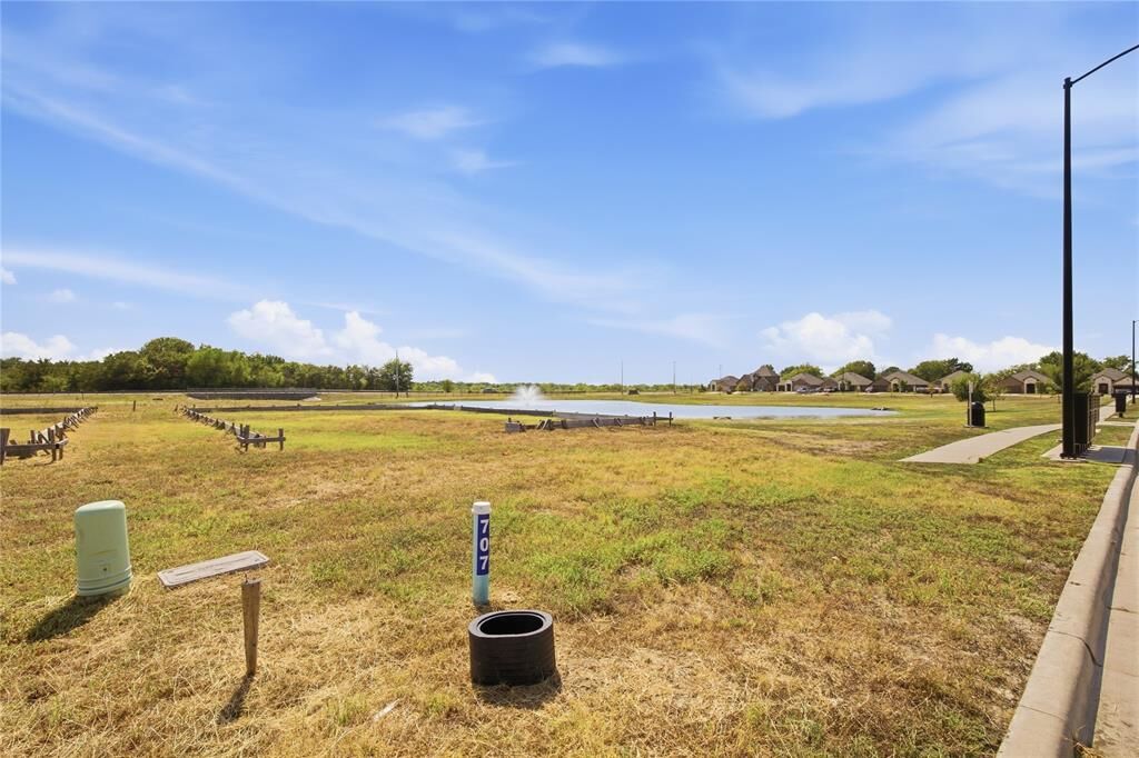 Property Photo:  807 Greyson Lane  TX 75402 