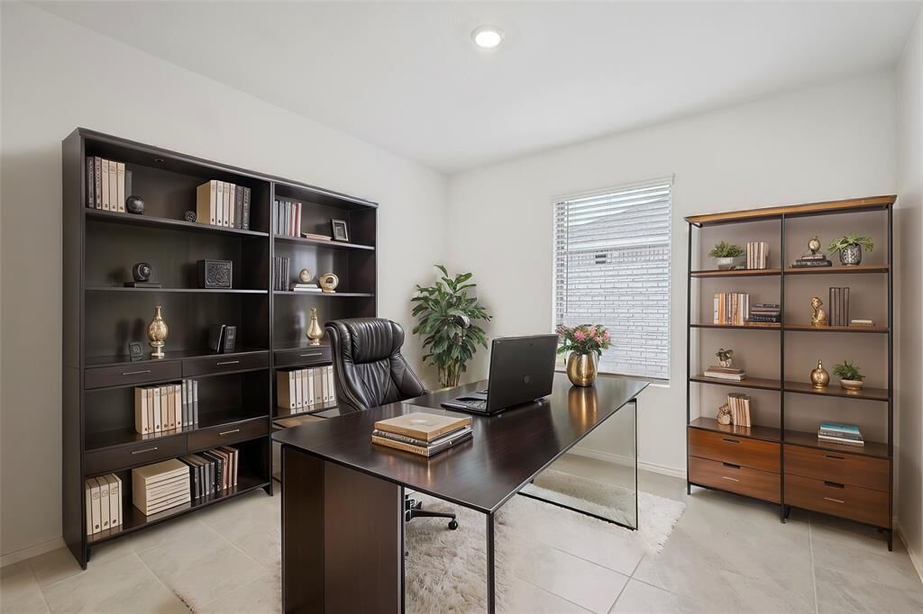 Property Photo:  2812 Ozark Circle  TX 75068 