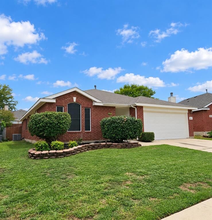 Property Photo:  849 Fox Hunt Trail  TX 76179 