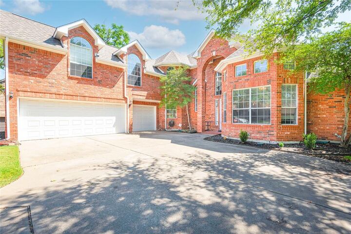 Property Photo:  909 Hills Creek Drive  TX 75072 