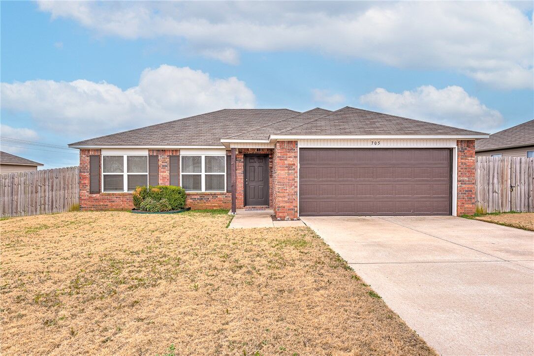 Property Photo:  705 NW 71st Avenue  AR 72713 