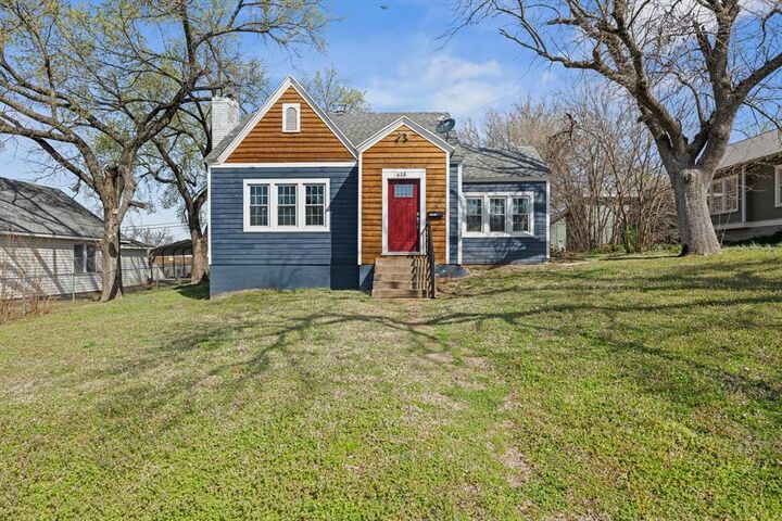 Property Photo:  628 Boulder Street  OK 74058 