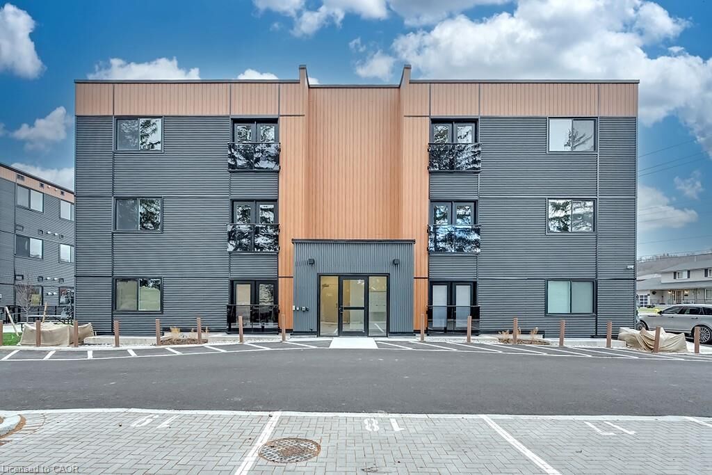 Property Photo:  259 King Street E 2A  ON L9G 1L9 