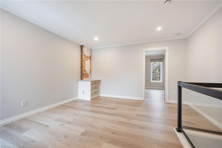 Property Photo:  345 Macnab Street N Upper  ON L8L 1K8 