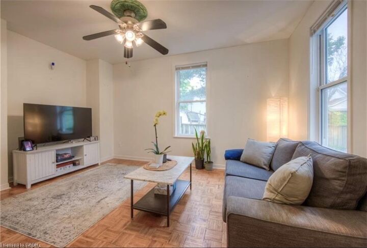 Property Photo:  10 Bruce Street  ON N3R 1E2 