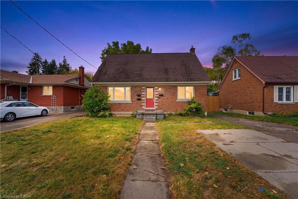 Property Photo: 25 Meinzinger Avenue ON N2M 3T3