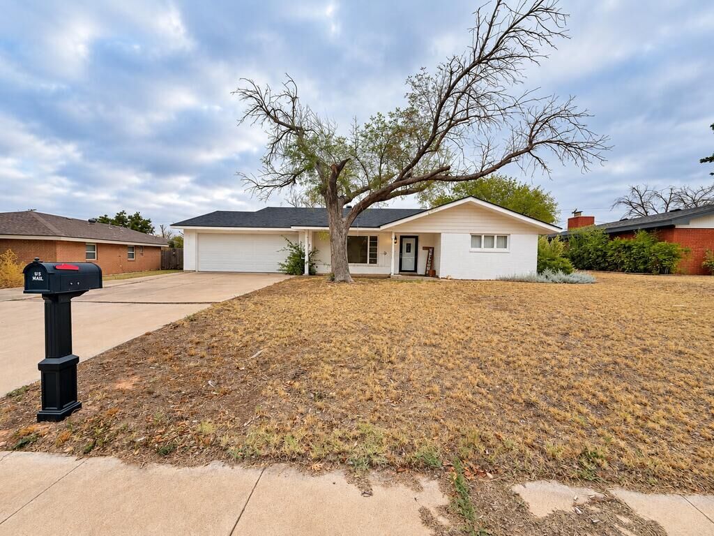 Property Photo:  1719 Yale Ave  TX 79720 