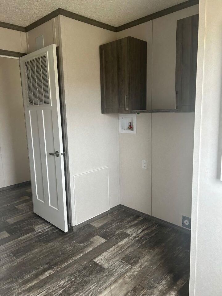 Property Photo:  2046 Sunflower Crescent  AB T1M 0G4 