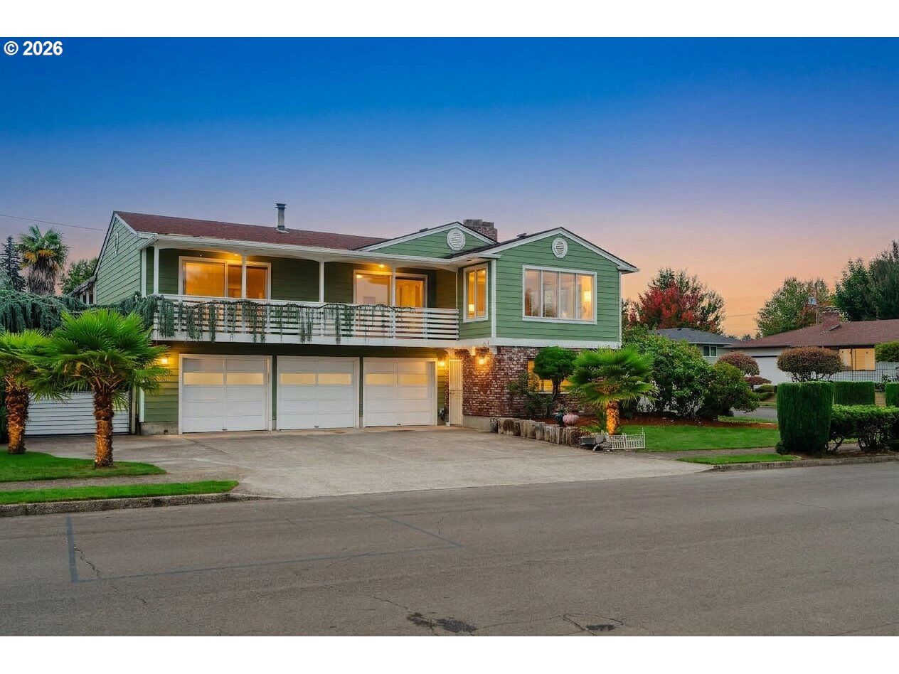 Property Photo:  3812 NE 134th Ave  OR 97230 