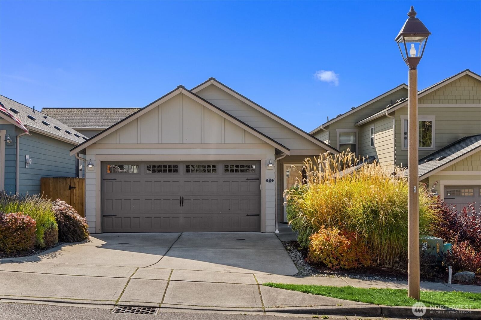 Property Photo:  410 NE Hazelberry Court  WA 98370 