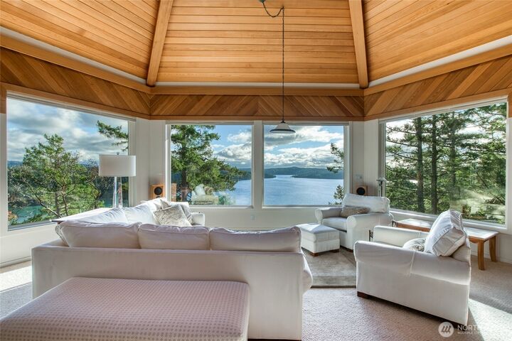 Property Photo:  573  Harborview Lane  WA 98243 