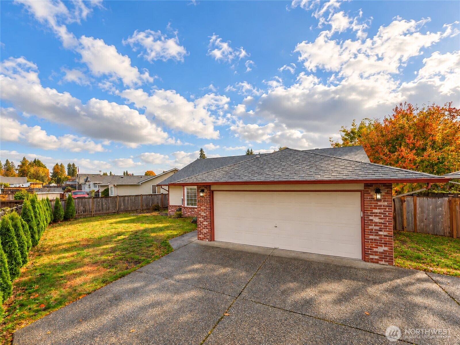 Property Photo: 11225 52nd Avenue NE WA 98271