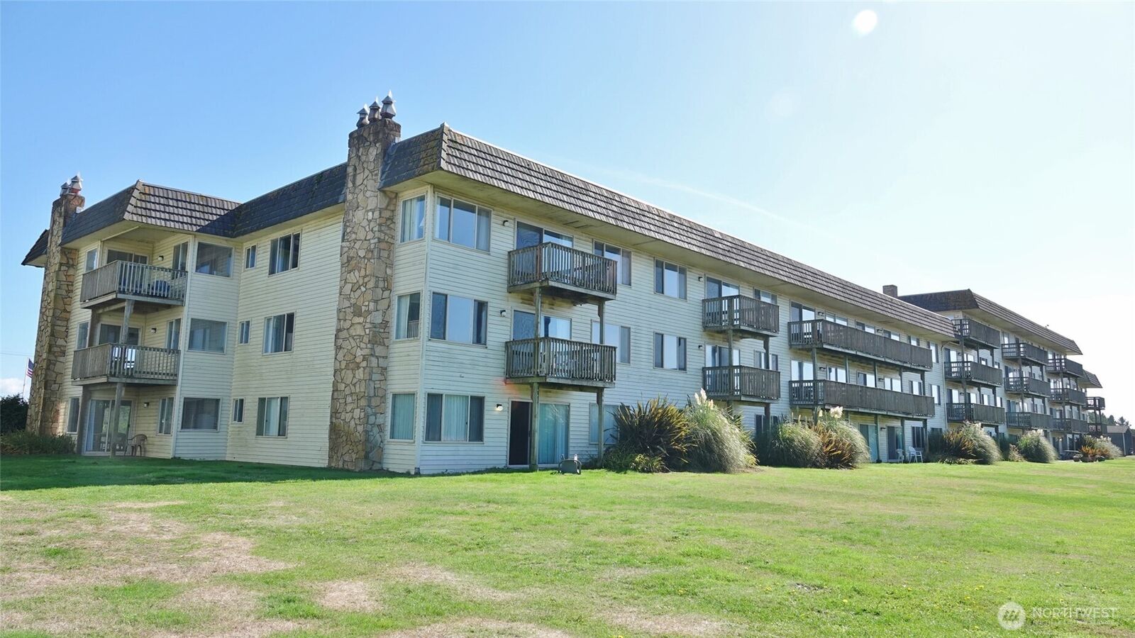 Property Photo:  615  Ocean Shores Boulevard NW 124  WA 98569 