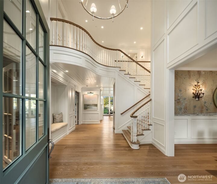 Property Photo: 3430 Evergreen Point Road WA 98039