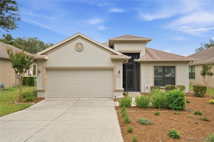 Property Photo:  1671 W Caroline Path  FL 34461 