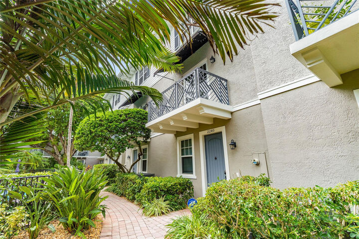 Property Photo: 2243 NE 9th Avenue FL 33305