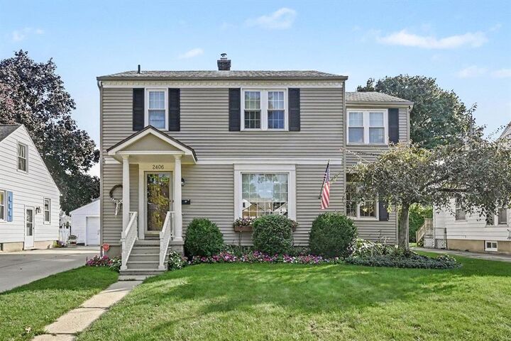 Property Photo: 2406 Windemere Avenue MI 48503