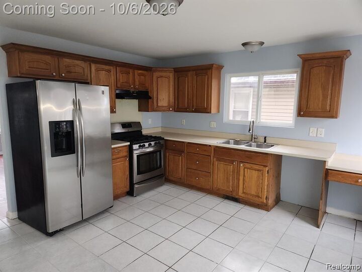 Property Photo:  7268 Cadillac Avenue  MI 48091 