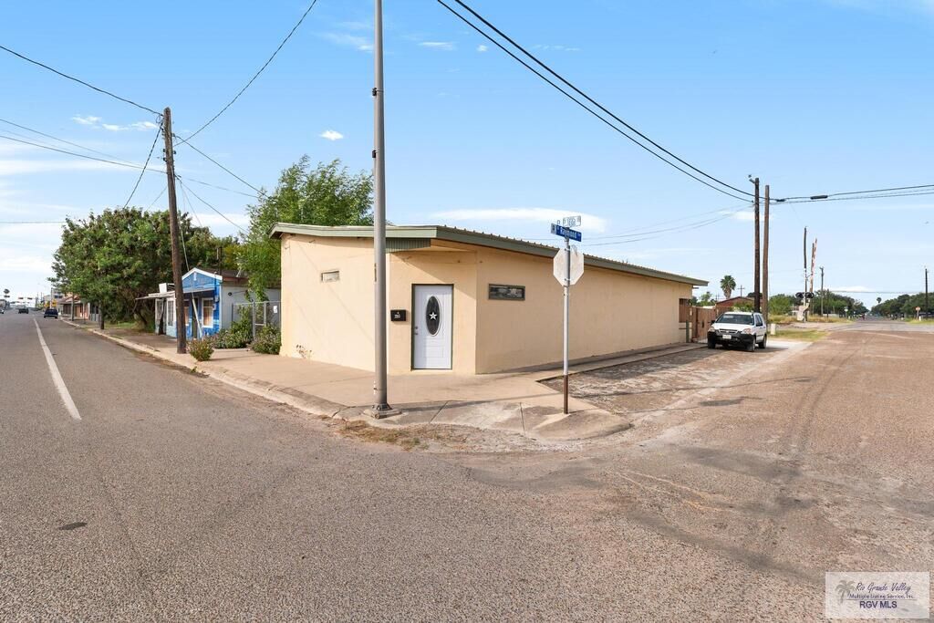 Property Photo: 293 N 7th St. TX 78580