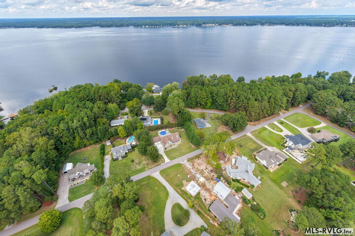 Property Photo:  335 Forest Hill Dr  NC 27850 
