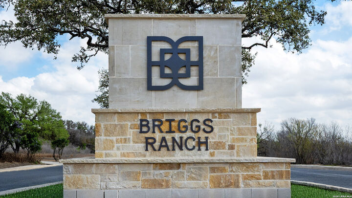 Property Photo: 4119 Hawthorn Oak TX 78245