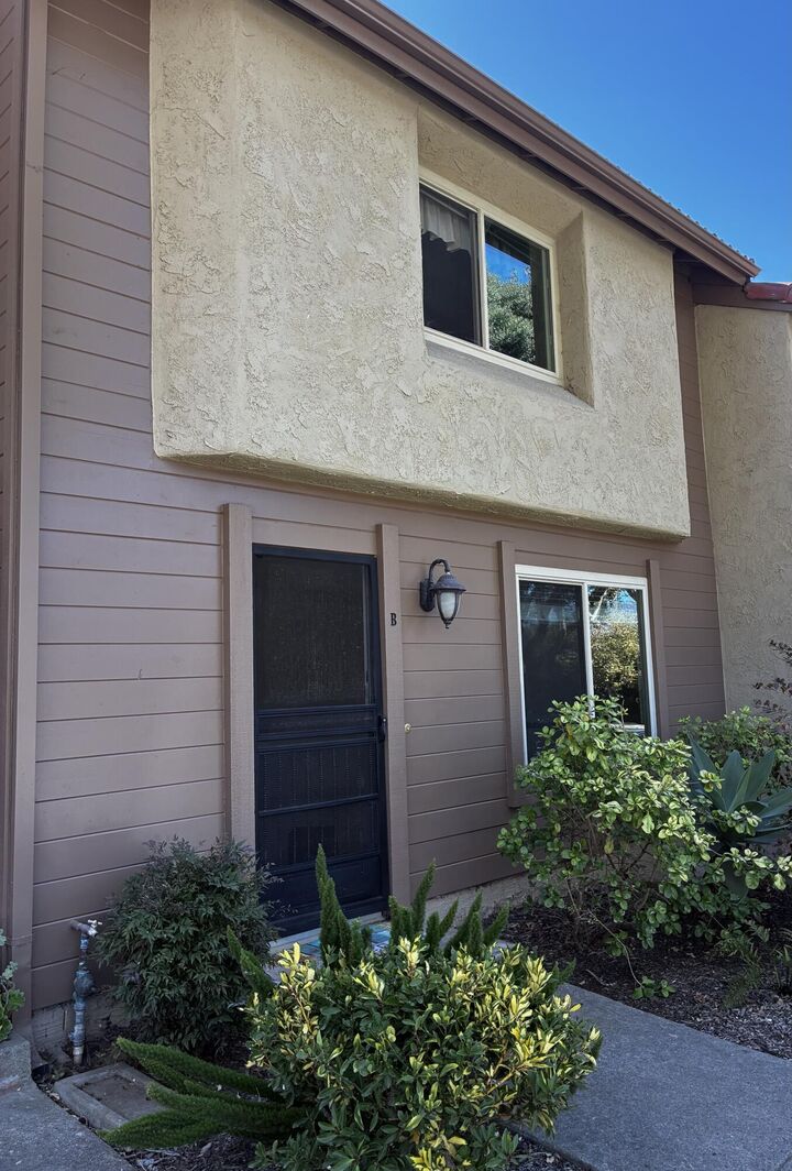Property Photo:  6099 Jacaranda Way Apt B  CA 93013 