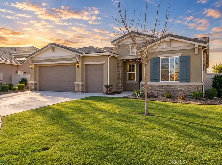 Property Photo:  9902 Torin Court  CA 93306 