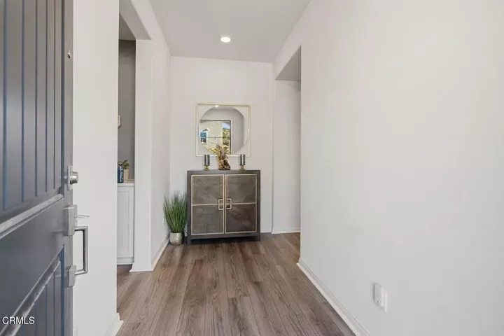 Property Photo:  2130 Harvest Loop  CA 93060 
