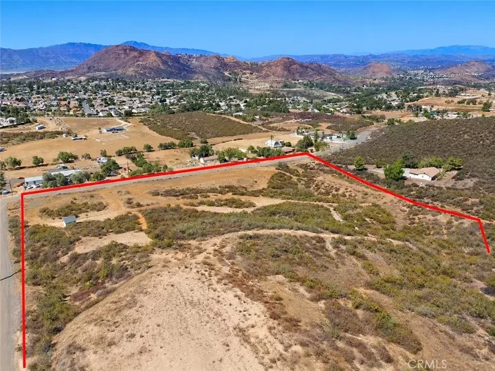 Property Photo: 33602 Lynx CA 92584
