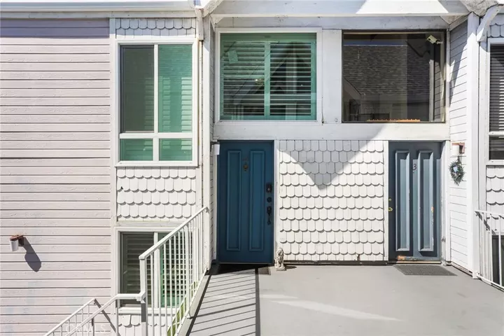 Property Photo:  1121 E Wilson  CA 91206 