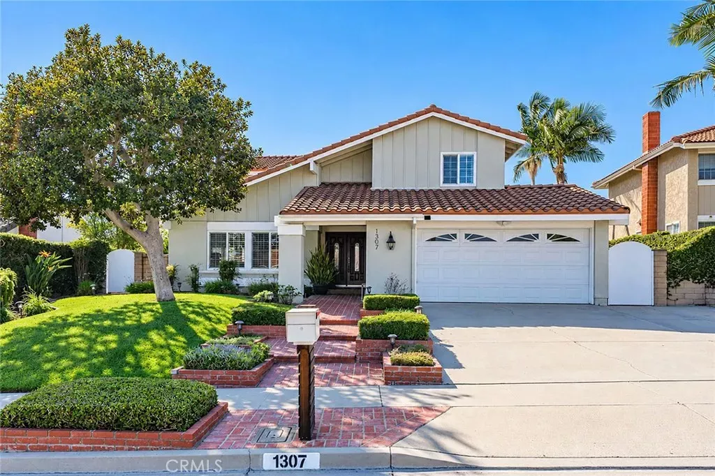 Property Photo:  1307 Eltham  CA 92833 