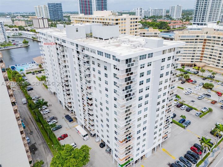 Property Photo: 1849 S Ocean Dr 1606 FL 33009