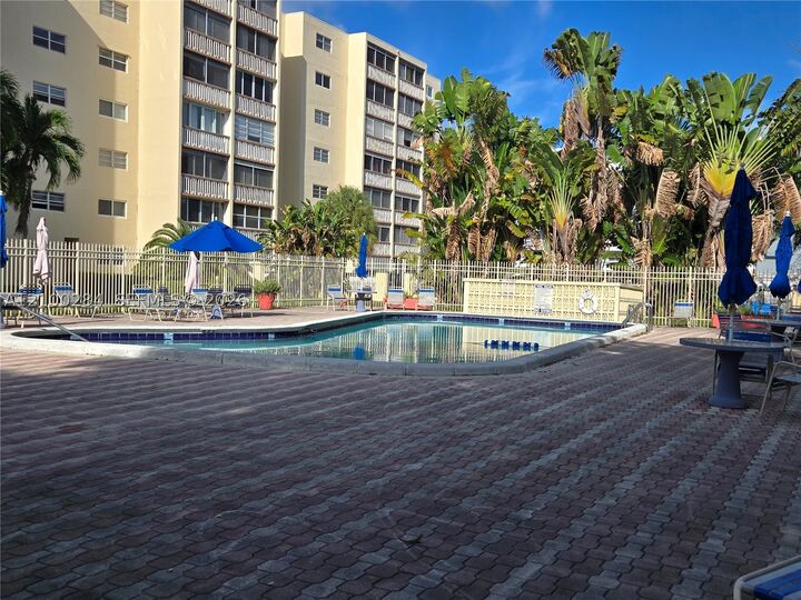 Property Photo:  900 NE 12th Ave 608  FL 33009 