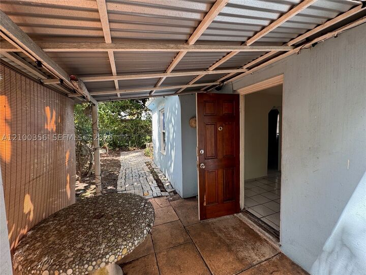 Property Photo:  215 Columbus Pkwy  FL 33021 