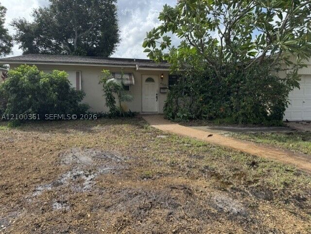 Property Photo: 650 SW SW 68th Blvd FL 33023