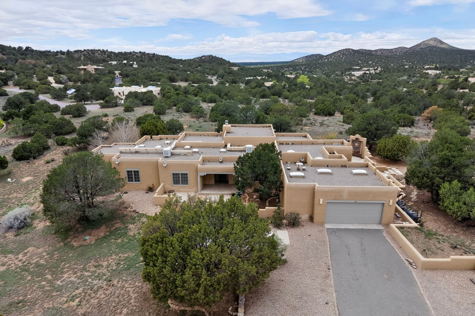 Property Photo:  24 Calle Electra  NM 87508 