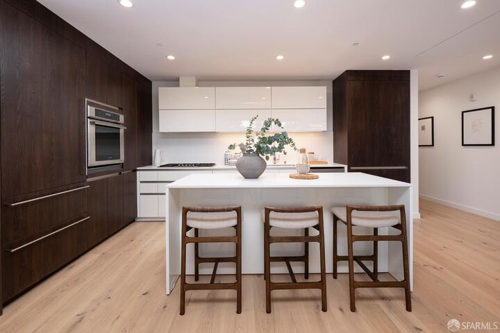 Property Photo:  1650 Broadway Street 102  CA 94109 