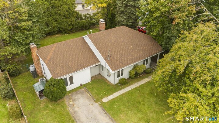 Property Photo:  15 Mills Street  CT 06880 
