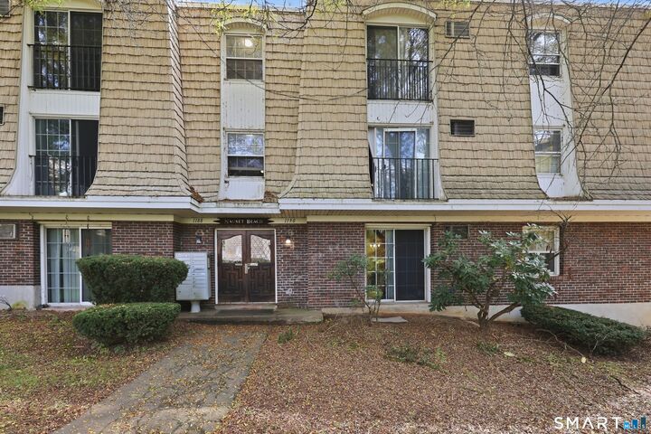 Property Photo:  1190 Middle Turnpike W #A Turnpike  CT 06040 