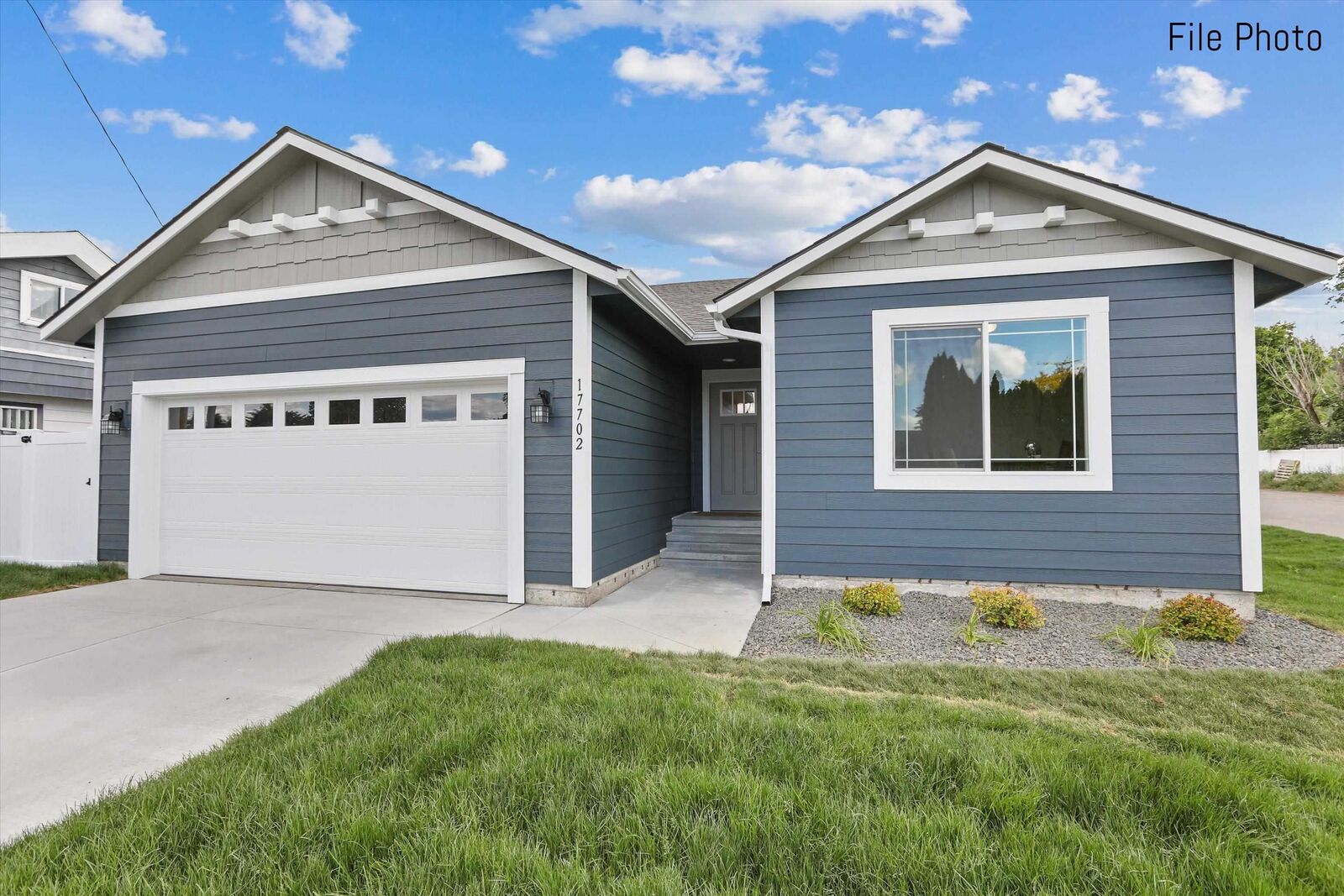 Property Photo:  711 S Manifold Ln  WA 99016 