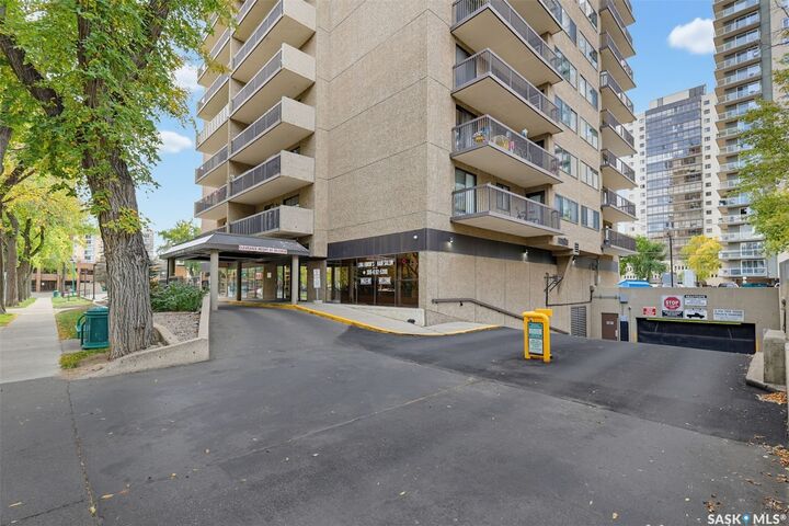 Property Photo:  311 6th Avenue N 801  SK S7K 7A9 