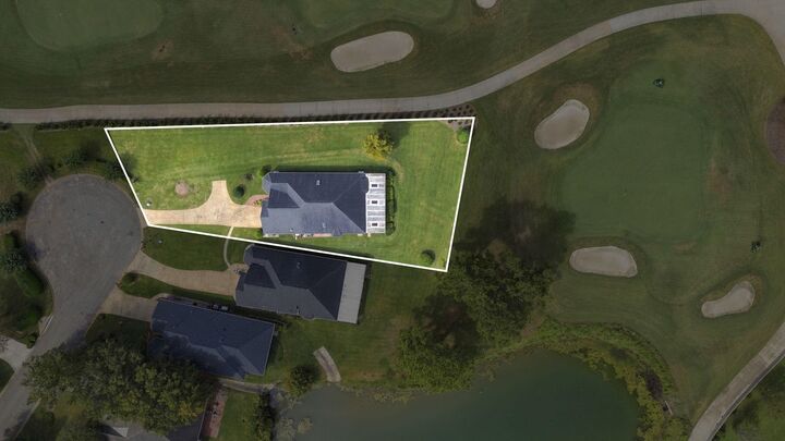 Property Photo:  3000 Sawgrass Circle  FL 32309 