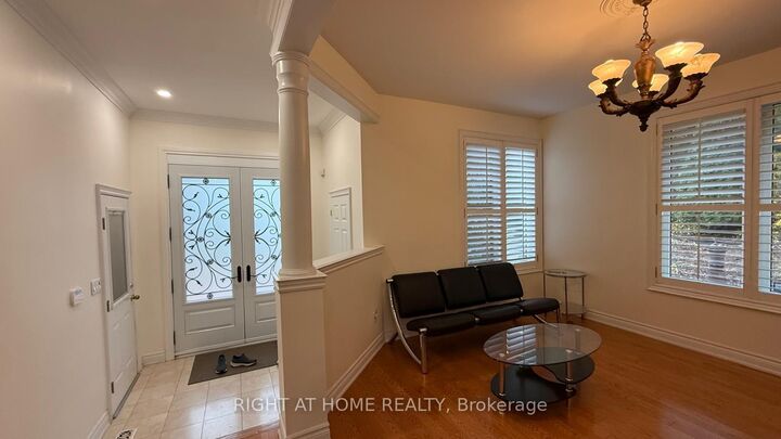 Property Photo: 96 Bradgate Drive ON L3T 7M3