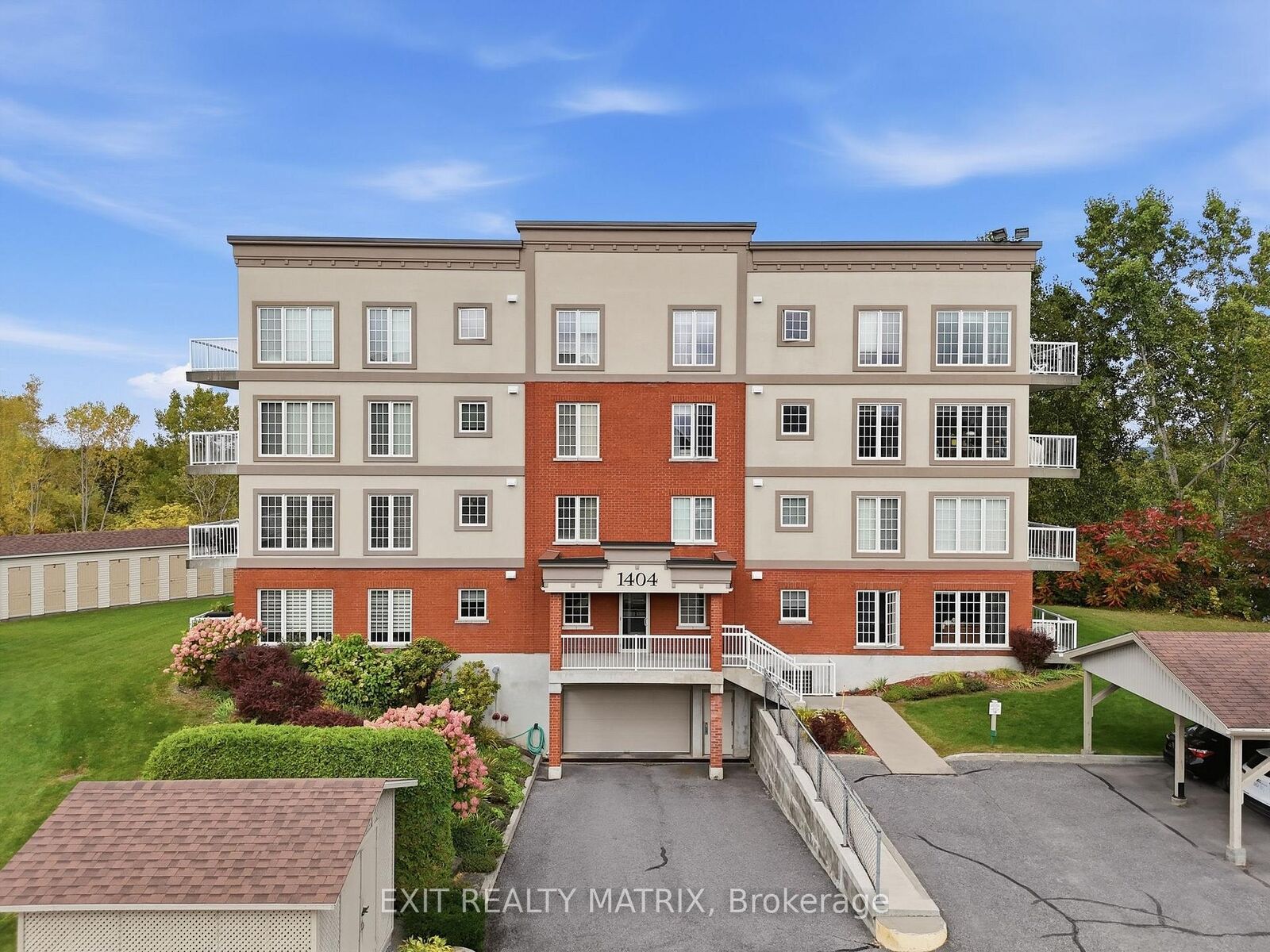Property Photo:  1404 Clement Street 121  ON K6A 3V6 