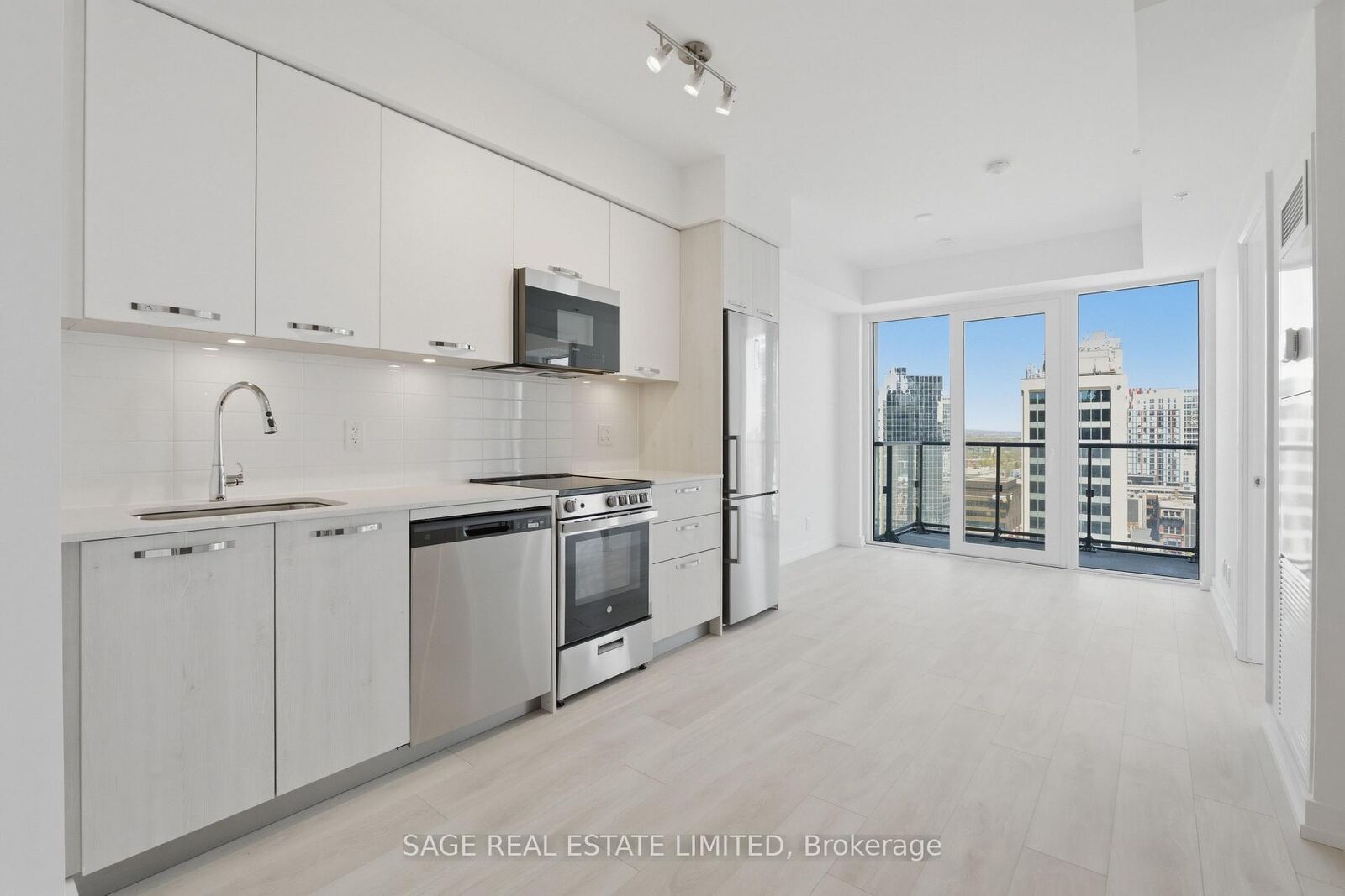 Property Photo:  75 James Street S 1404  ON L8P 2Y9 