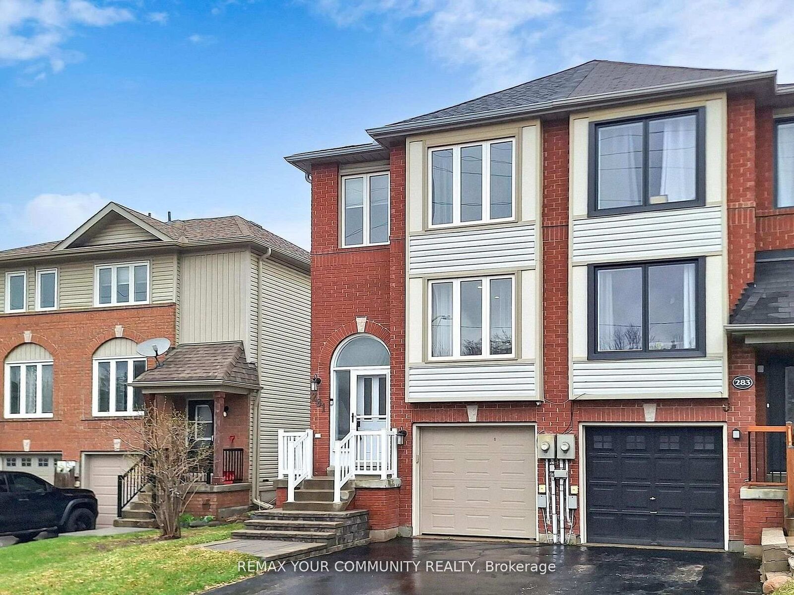 Property Photo:  281 Ferndale Drive S  ON L4N 8K1 