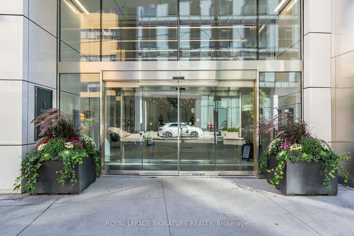 Property Photo:  5 Soudan Avenue 1010  ON M4S 0B1 