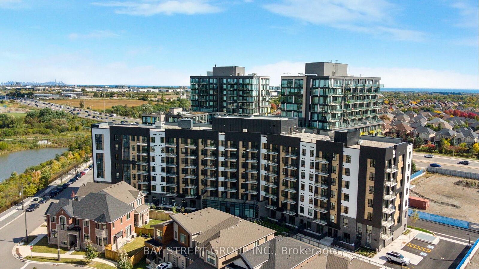 Property Photo:  3008 William Cutmore Boulevard 503  ON L6H 8A4 