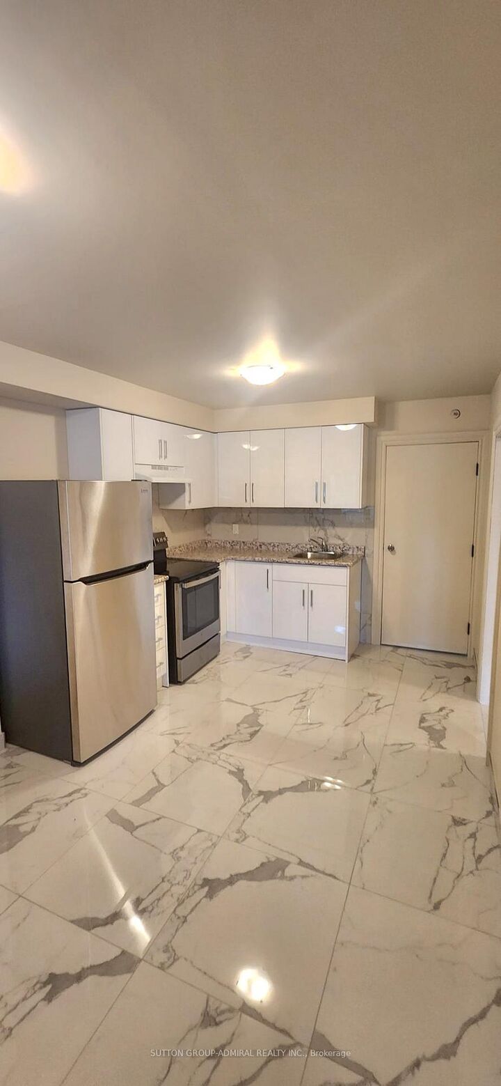 Property Photo:  1030 St Clair Avenue 2B-3rd Floor  ON M6E 1A4 